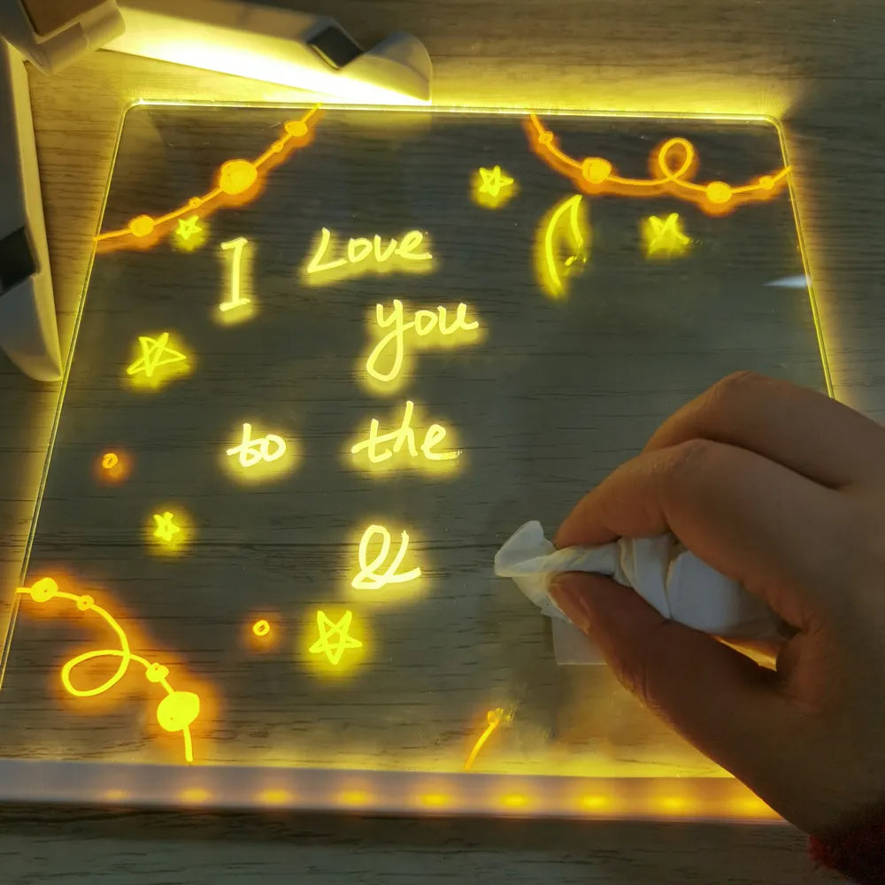 Drawing Light – lysande rittavla och nattlampa för barn