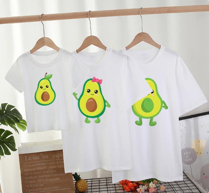 Matchande avokado T-shirt för familjen – mjuk bomull, vit