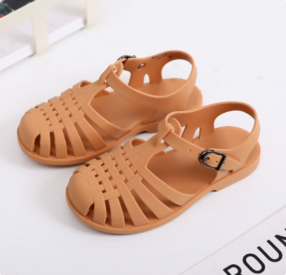 Sandaler för barn – Halkfria badskor med komfort och skydd