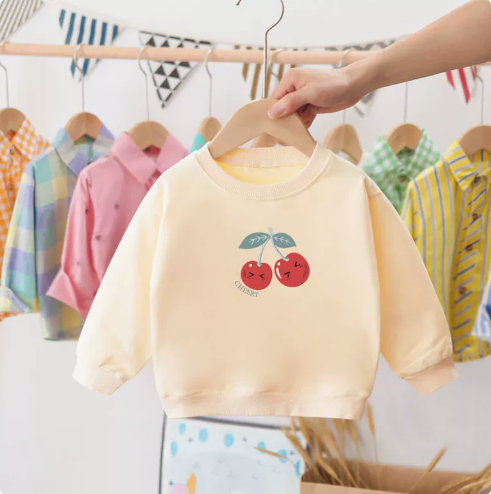 Stickad körsbärströja för barn – Söt och bekväm design