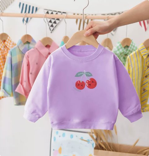 Stickad körsbärströja för barn – Söt och bekväm design