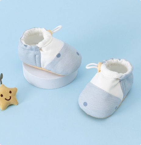 Babyskor – mjuka och halkfria för små barns första steg