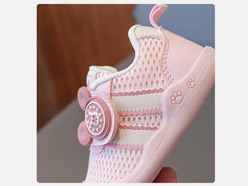 Träningsskor för småbarn – trendiga och andningsbara sneakers för första steg