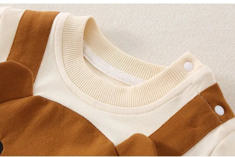 Jumpsuit för barn i supermjukt tyg – Bekväm och stilren för alla tillfällen