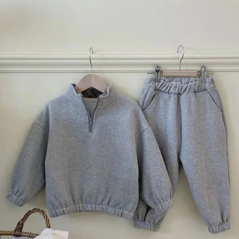 Träningsoverall i fleece med dragkedja för barn – Varm och bekväm för kyliga dagar