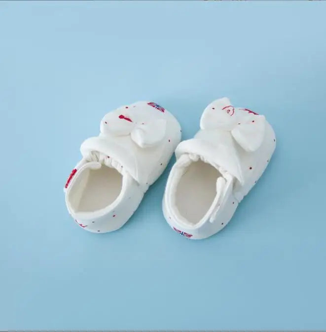 Babyskor – mjuka och halkfria för små barns första steg