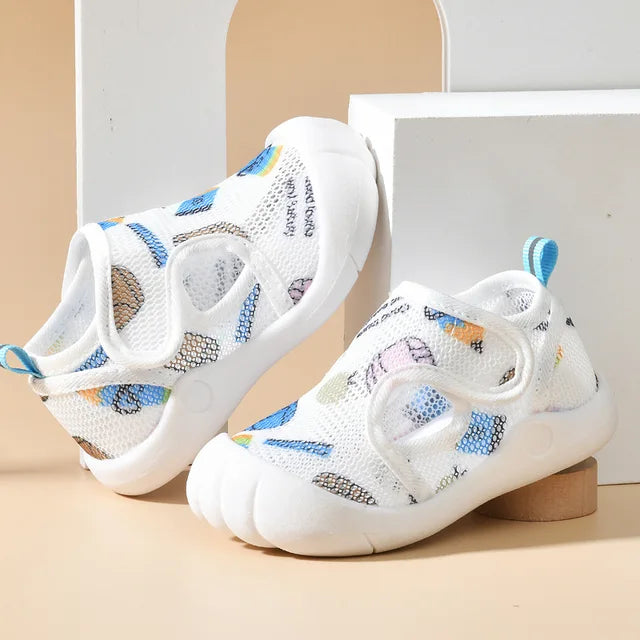 Sandaler för barn – enkla att ta på och av