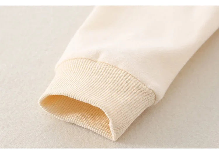 Jumpsuit för barn i supermjukt tyg – Bekväm och stilren för alla tillfällen