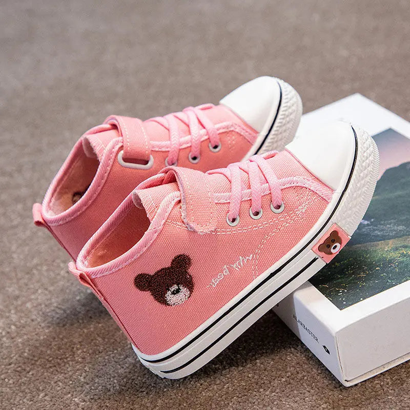 Andningsbara sneakers för barn – halkfria och bekväma