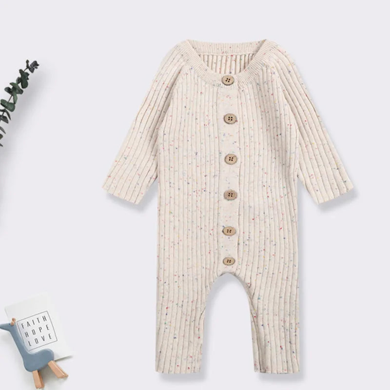 Stickad sparkdräkt i mjuk bomull – unisex och bekväm året runt