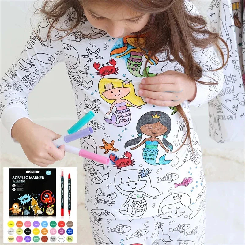 Barnpyjamas med färgläggning – kreativt pyjamas-set