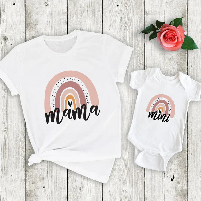 Matchande mamma- och dotteroutfit – skjorta och romper i bomull