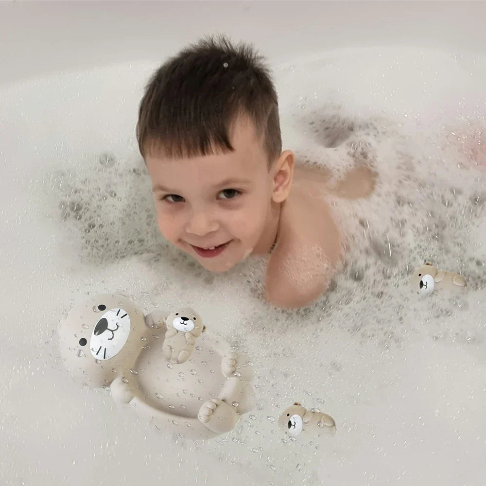 Bath Buddies – Utterfamilj som badleksaker för barn