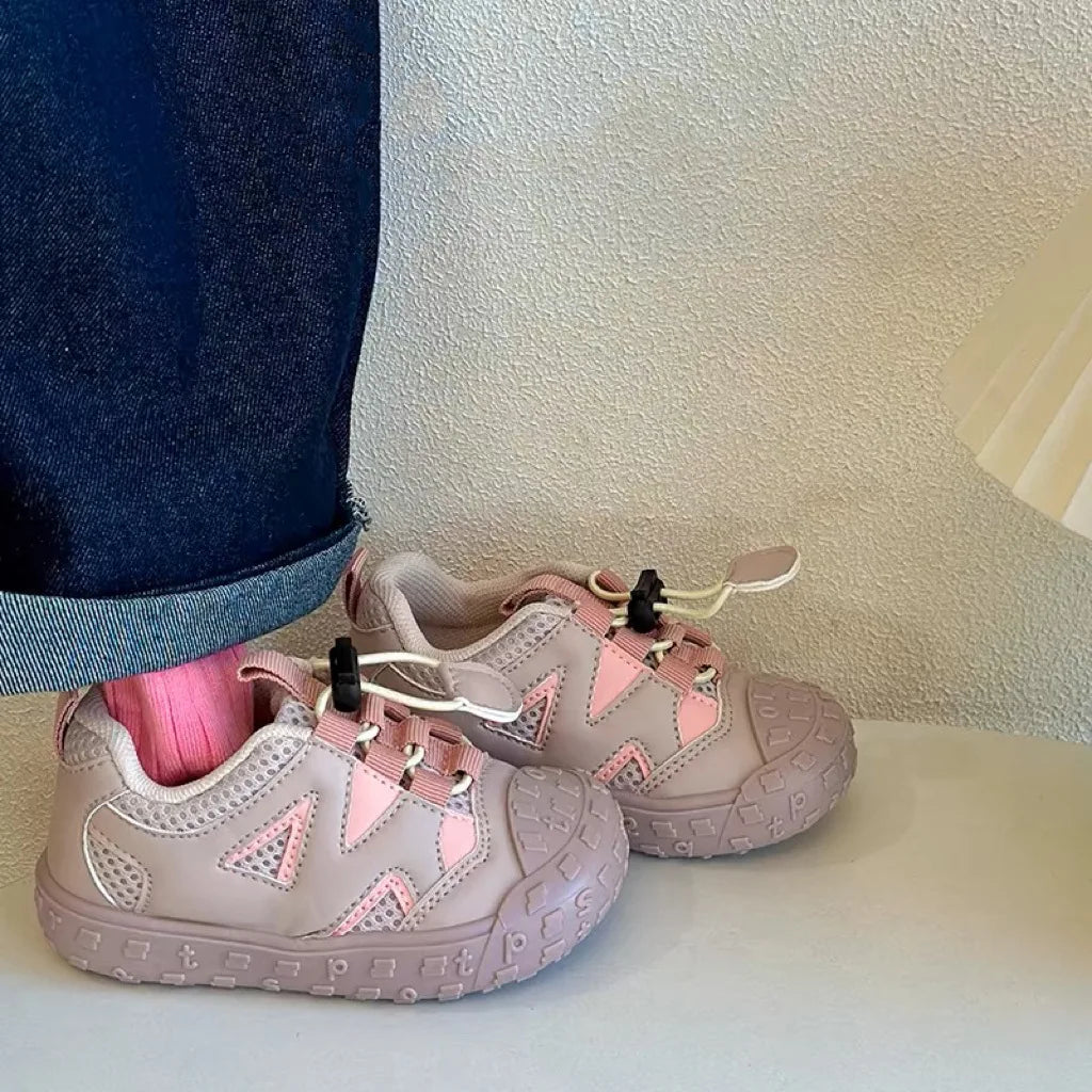 Barnsneakers – bekväma och halkfria skor för aktiva barn