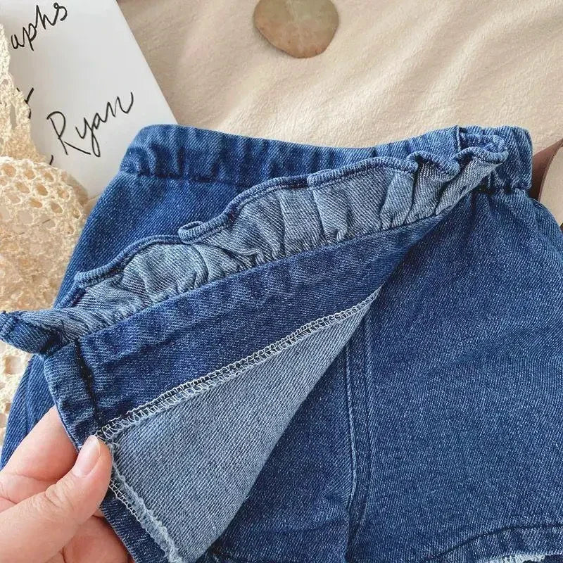 Spetsset för flickor – Sommarens eleganta outfit med blus & kjol